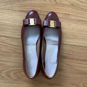 Salvatore Ferragamo kitten heel size 8.5